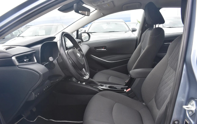 Toyota Corolla cena 79400 przebieg: 99118, rok produkcji 2019 z Nowogard małe 667